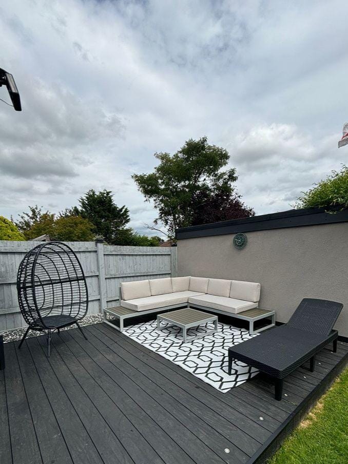 Hemsby 160 x 230cm Outdoor Rug - Black & White